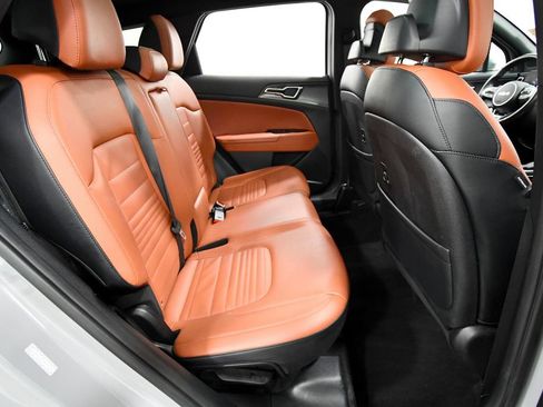 Certified 2023 Kia Sportage SX AWD/4WD image 18