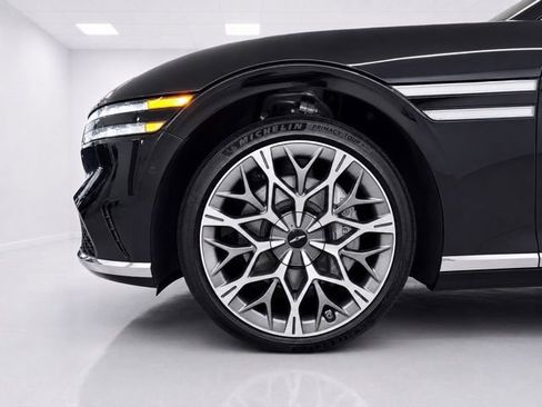 Used 2023 Genesis G90 3.5T AWD/4WD image 9