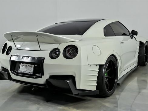 Used 2013 Nissan GT-R Premium AWD/4WD image 12