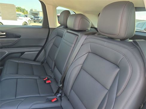 New 2026 Lincoln Nautilus Premier AWD/4WD image 12