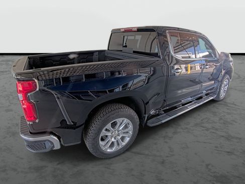 Used 2025 Chevrolet Silverado 1500 LTZ AWD/4WD image 14