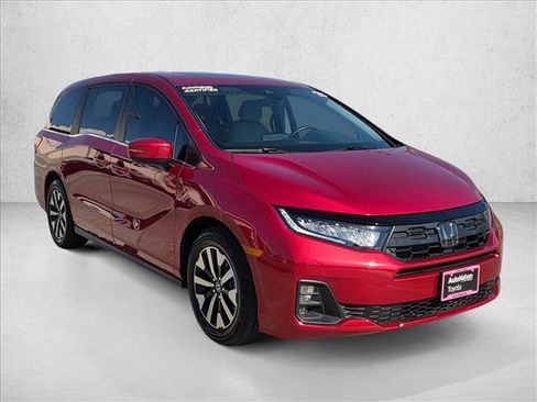 Used 2025 Honda Odyssey EX-L image 3