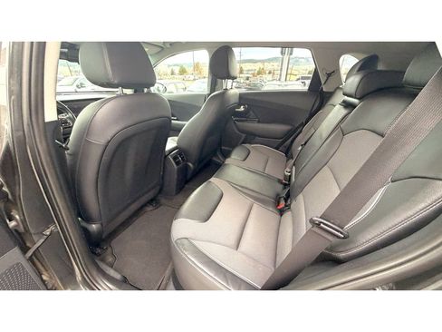Used 2022 Kia Niro EX w/ Cold Weather Package image 16