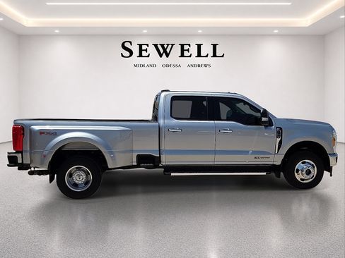 Used 2023 Ford F350 XLT AWD/4WD image 5