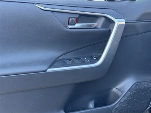 Used 2020 Toyota RAV4 XSE image 28