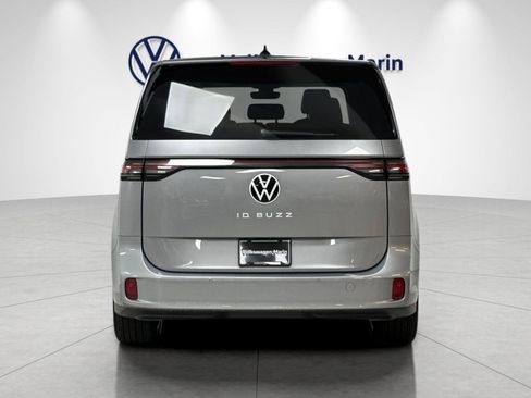 New 2025 Volkswagen ID. Buzz Pro S RWD image 4