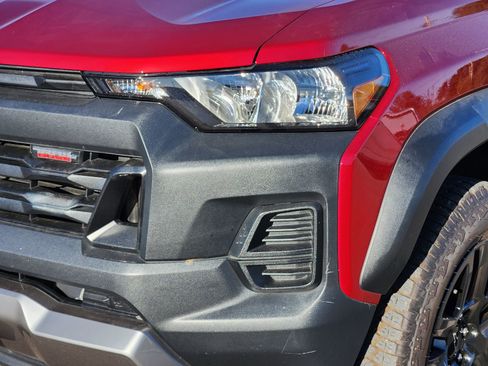 Used 2025 Chevrolet Colorado Trail Boss image 11