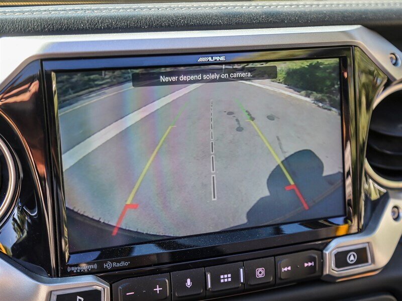 Used 2019 Jeep Wrangler Unlimited Sahara AWD/4WD image 30
