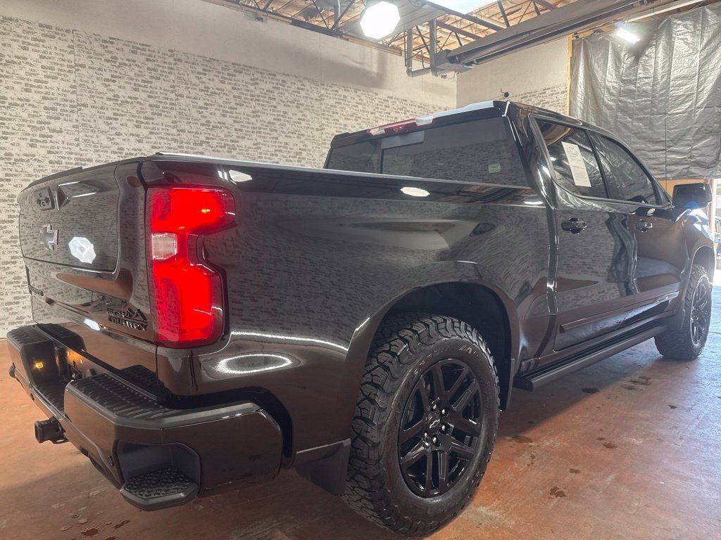 Used 2026 Chevrolet Silverado 1500 High Country w/ Midnight Edition AWD/4WD image 7