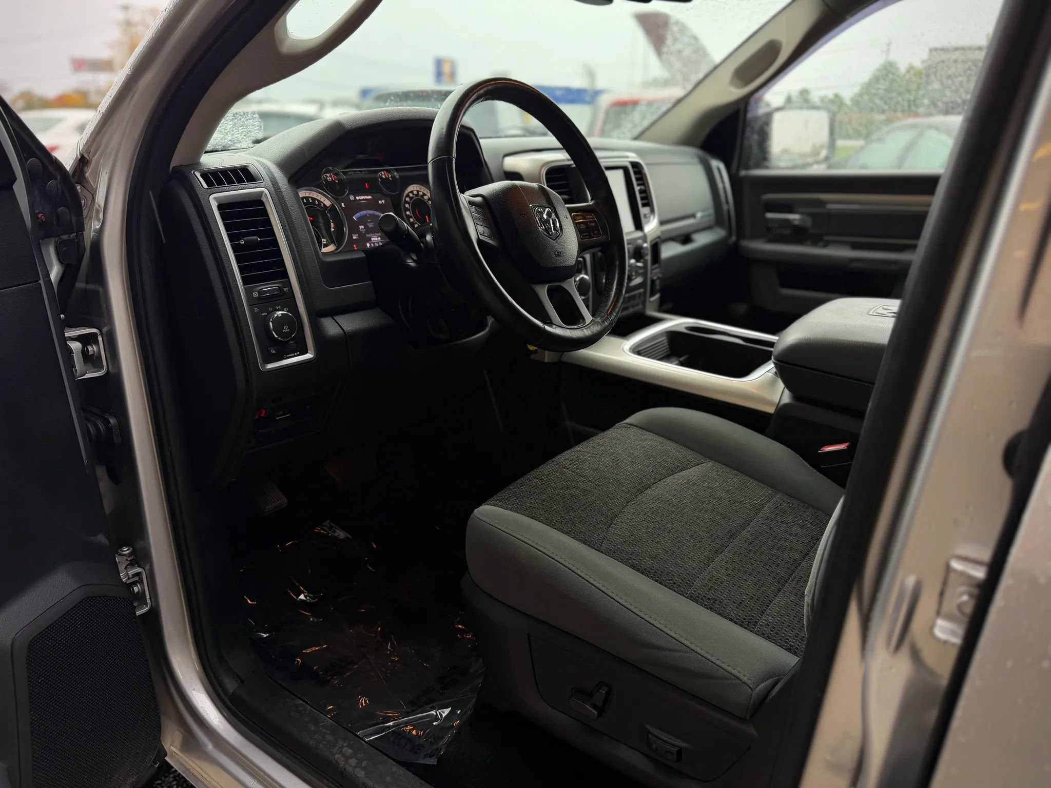 Used 2016 RAM 1500 Big Horn AWD/4WD image 9
