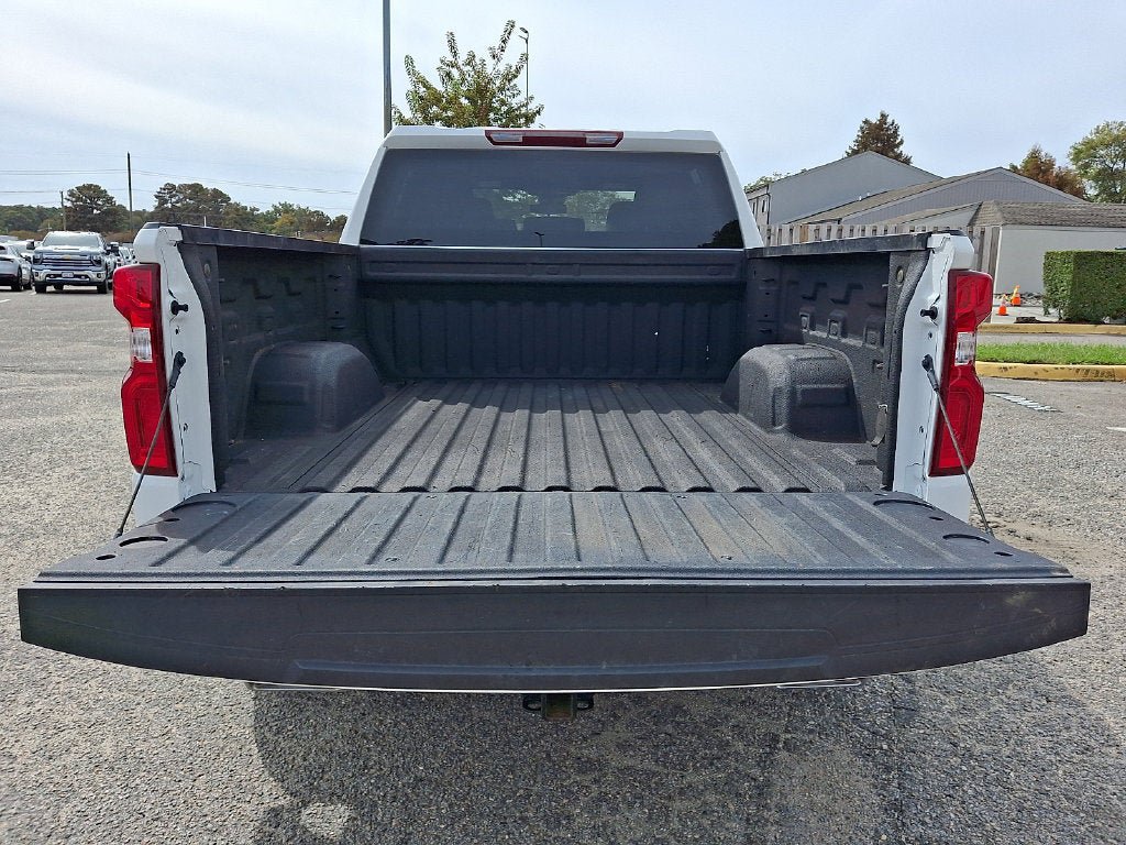 Used 2025 Chevrolet Silverado 1500 RST w/ Z71 Off-Road Package AWD/4WD image 29