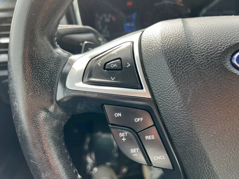 Used 2017 Ford Fusion Titanium AWD/4WD image 23