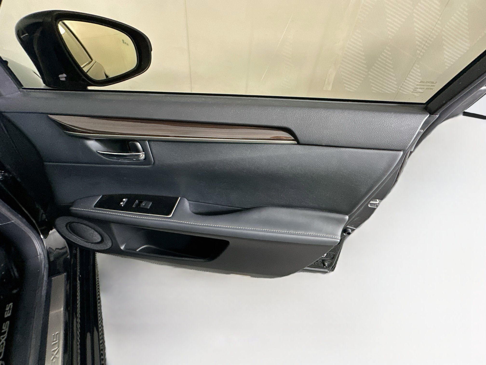 Used 2018 Lexus ES 350 w/ Navigation System Package FWD image 32