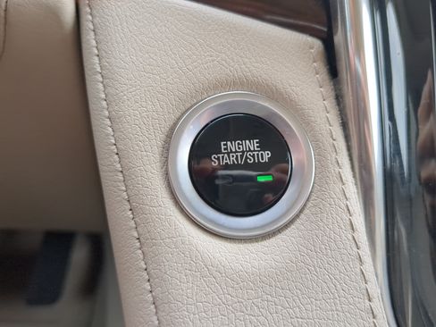 Used 2017 Cadillac Escalade ESV Luxury RWD image 27
