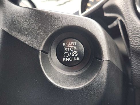 Used 2019 Jeep Compass Limited FWD image 20