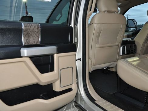 Used 2017 Ford F250 Lariat w/ Lariat Value Package image 13