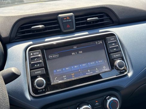 Used 2025 Nissan Versa SV FWD image 20