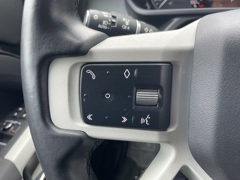 Used 2023 Land Rover Defender 90 X-Dynamic SE AWD/4WD image 23