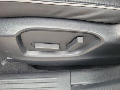 Used 2025 MAZDA CX-5 AWD 2.5 S w/ Select Package image 17