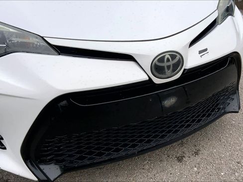 Used 2018 Toyota Corolla SE FWD image 30