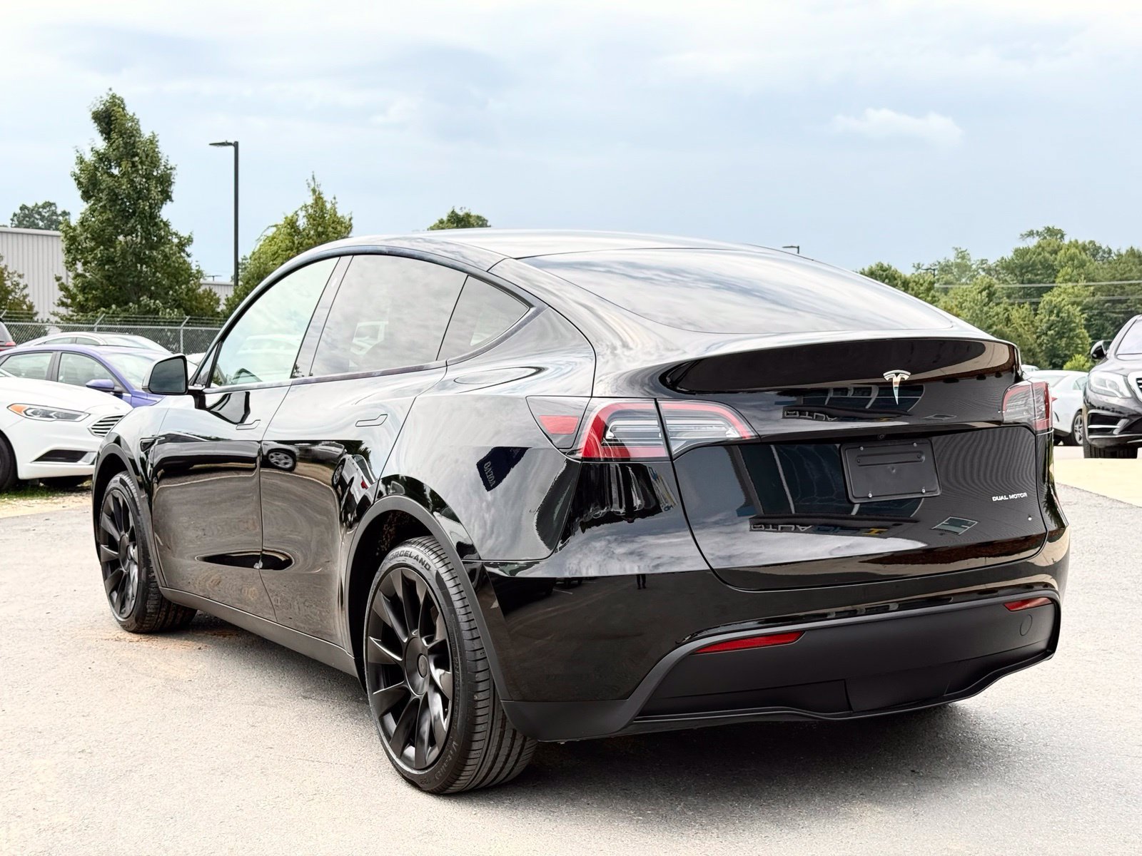 Used 2023 Tesla Model Y Long Range AWD/4WD image 10