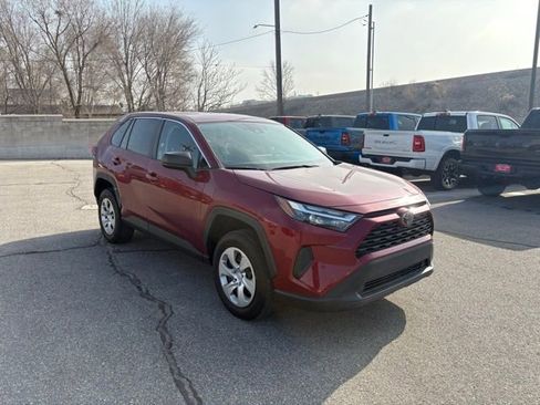Used 2024 Toyota RAV4 LE image 7