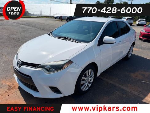 Used 2016 Toyota Corolla LE FWD image 1