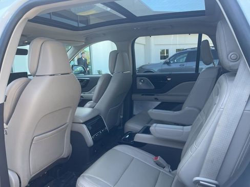 Used 2020 Lincoln Aviator Grand Touring w/ Equipment Group 301A image 3