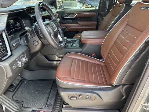 Used 2023 GMC Sierra 1500 Denali Ultimate AWD/4WD image 10