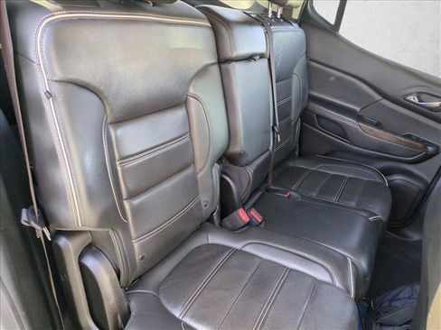 Used 2023 GMC Acadia Denali image 18