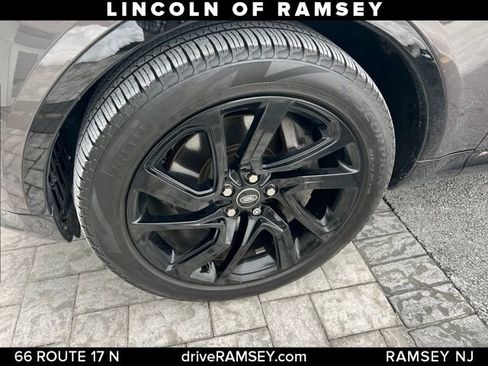 Used 2022 Land Rover Discovery HSE R-Dynamic image 11