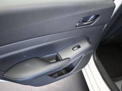 Used 2025 Nissan Altima 2.5 SV FWD image 15