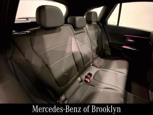 Certified 2025 Mercedes-Benz GLC 300 4MATIC image 20