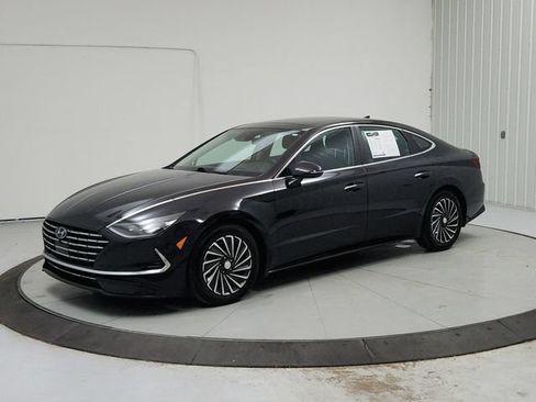 Used 2023 Hyundai Sonata Limited FWD image 3