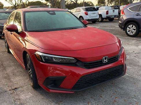 Used 2022 Honda Civic EX image 4