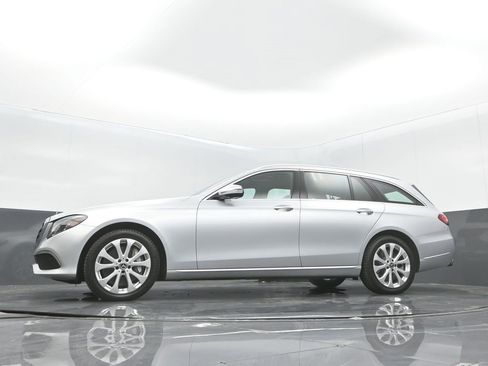 Used 2020 Mercedes-Benz E 450 4MATIC Wagon w/ Premium Package image 36