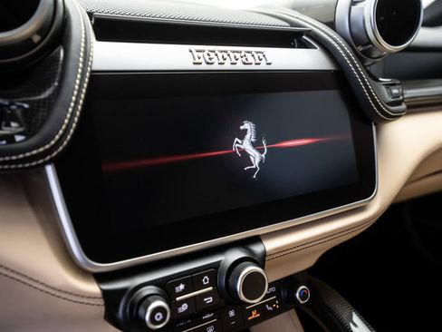 Certified 2018 Ferrari GTC4Lusso image 29