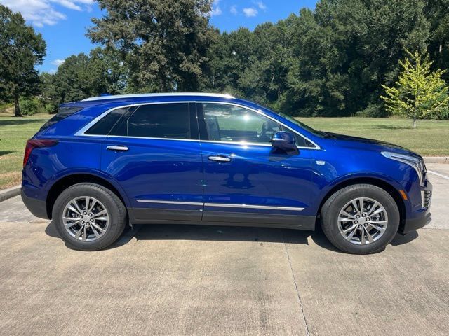 Used 2023 Cadillac XT5 Premium Luxury w/ Technology Package FWD image 9