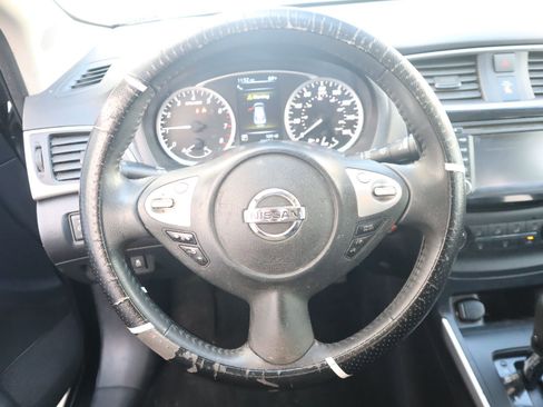 Used 2017 Nissan Sentra SV w/ Driver's Assist Package FWD image 29