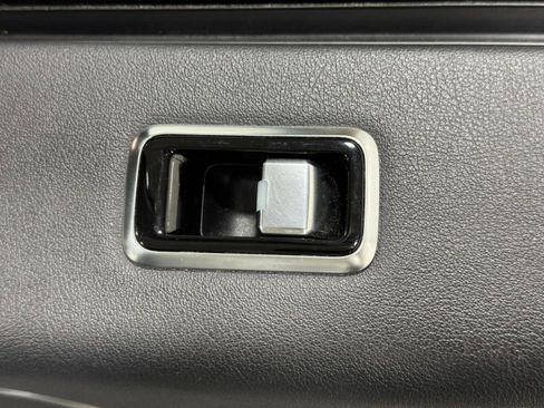 Used 2018 Land Rover Range Rover HSE image 21