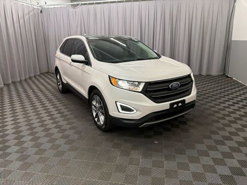 Used 2018 Ford Edge Titanium w/ Equipment Group 302A AWD/4WD image 4