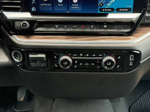 Used 2025 Chevrolet Silverado 2500 LT w/ Convenience Package AWD/4WD image 31
