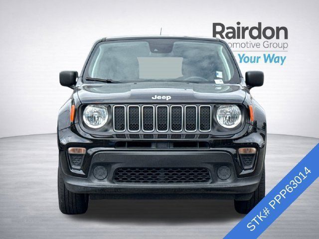 Used 2023 Jeep Renegade Latitude AWD/4WD image 3