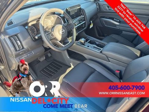 New 2025 Nissan Pathfinder SL image 15