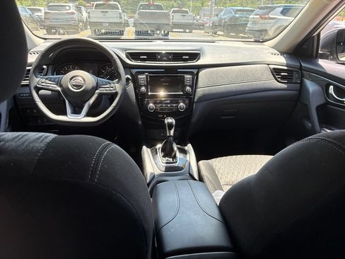 Used 2020 Nissan Rogue SV AWD/4WD image 24