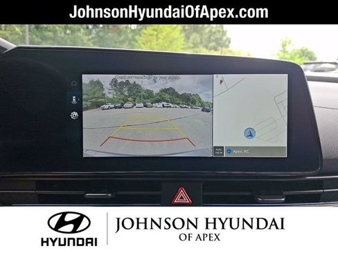 Used 2025 Hyundai Elantra Limited FWD image 17