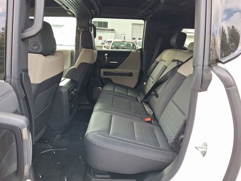 New 2026 GMC Hummer EV SUV AWD/4WD image 7