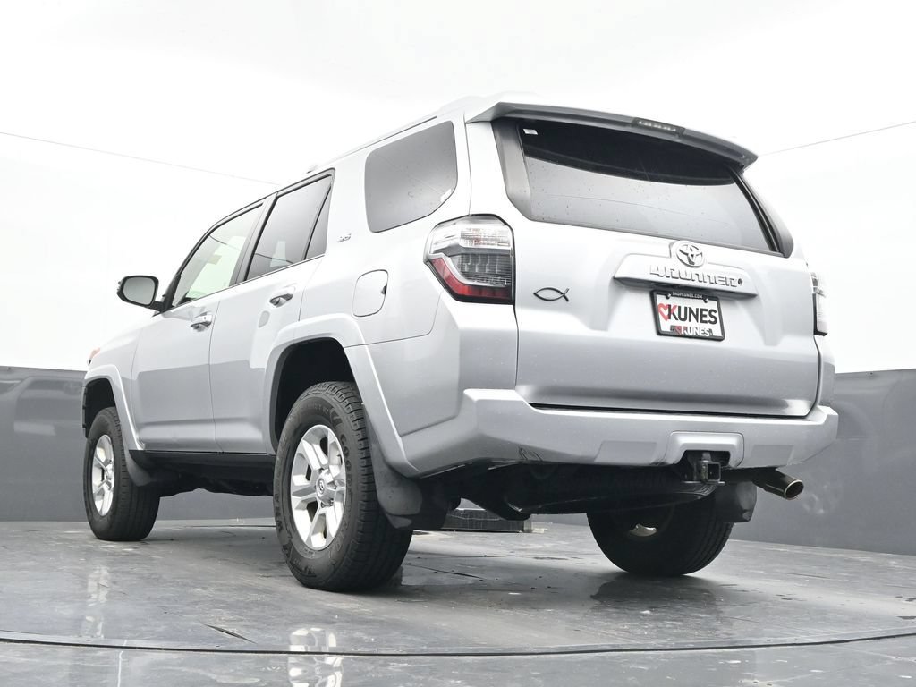 Used 2016 Toyota 4Runner SR5 Premium AWD/4WD image 29