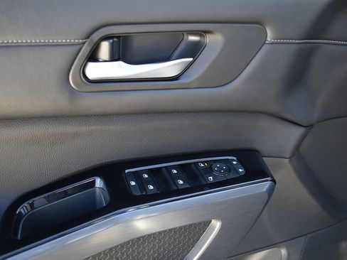 Used 2023 Nissan Pathfinder SL image 29