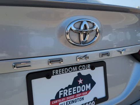 Used 2018 Toyota Camry XSE image 12